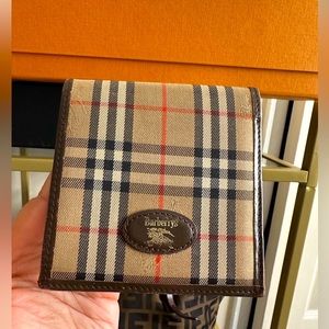 BURBERRY | Vintage Novacheck Men’s vintage bifold wallet